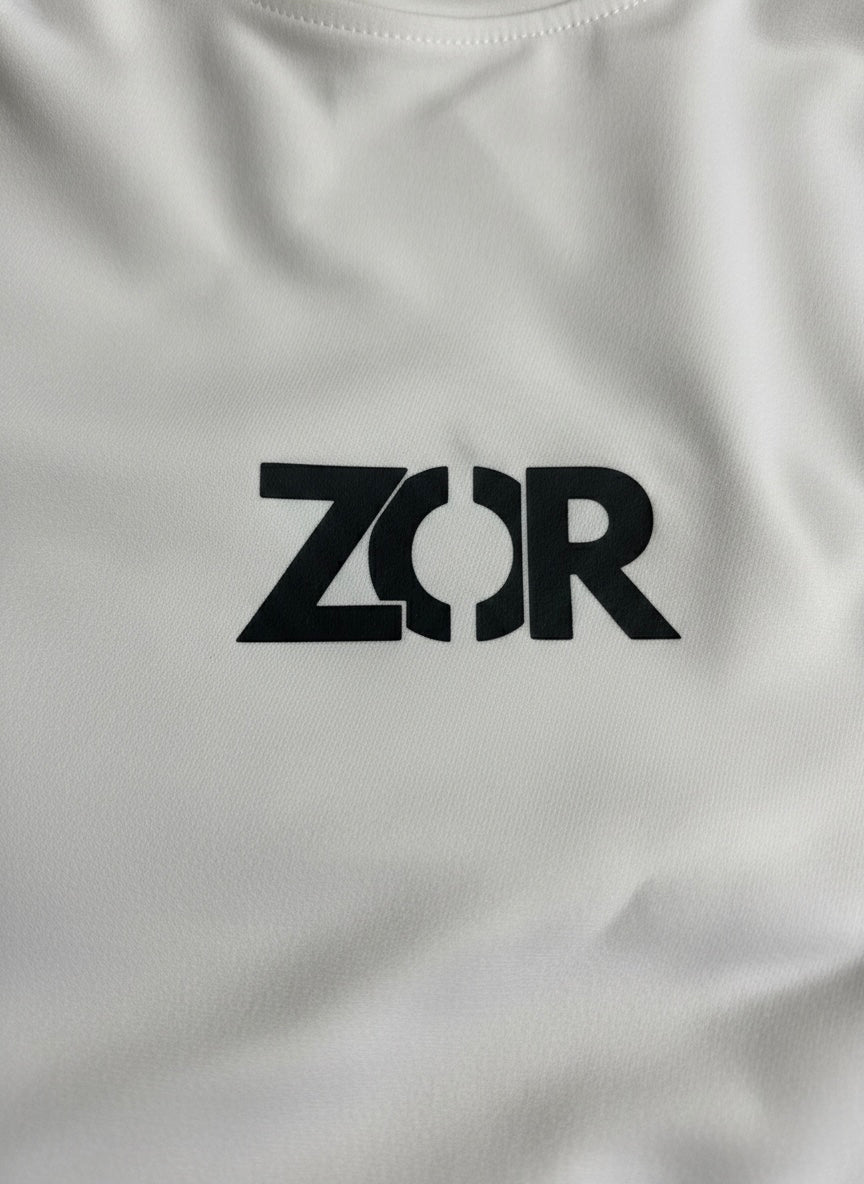 White Half-Sleeve Compression for Gym Training